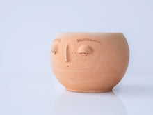Load image into Gallery viewer, &quot;The boy&quot; red clay decorative pot by Tres Tristes Trastos

