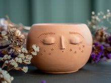 Load image into Gallery viewer, &quot;The girl&quot; red clay decorative pot by Tres Tristes Trastos
